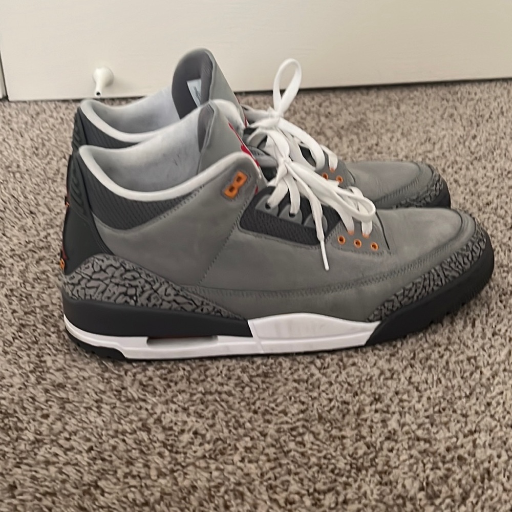 Jordan Retro 3 “Cool Grey’s”